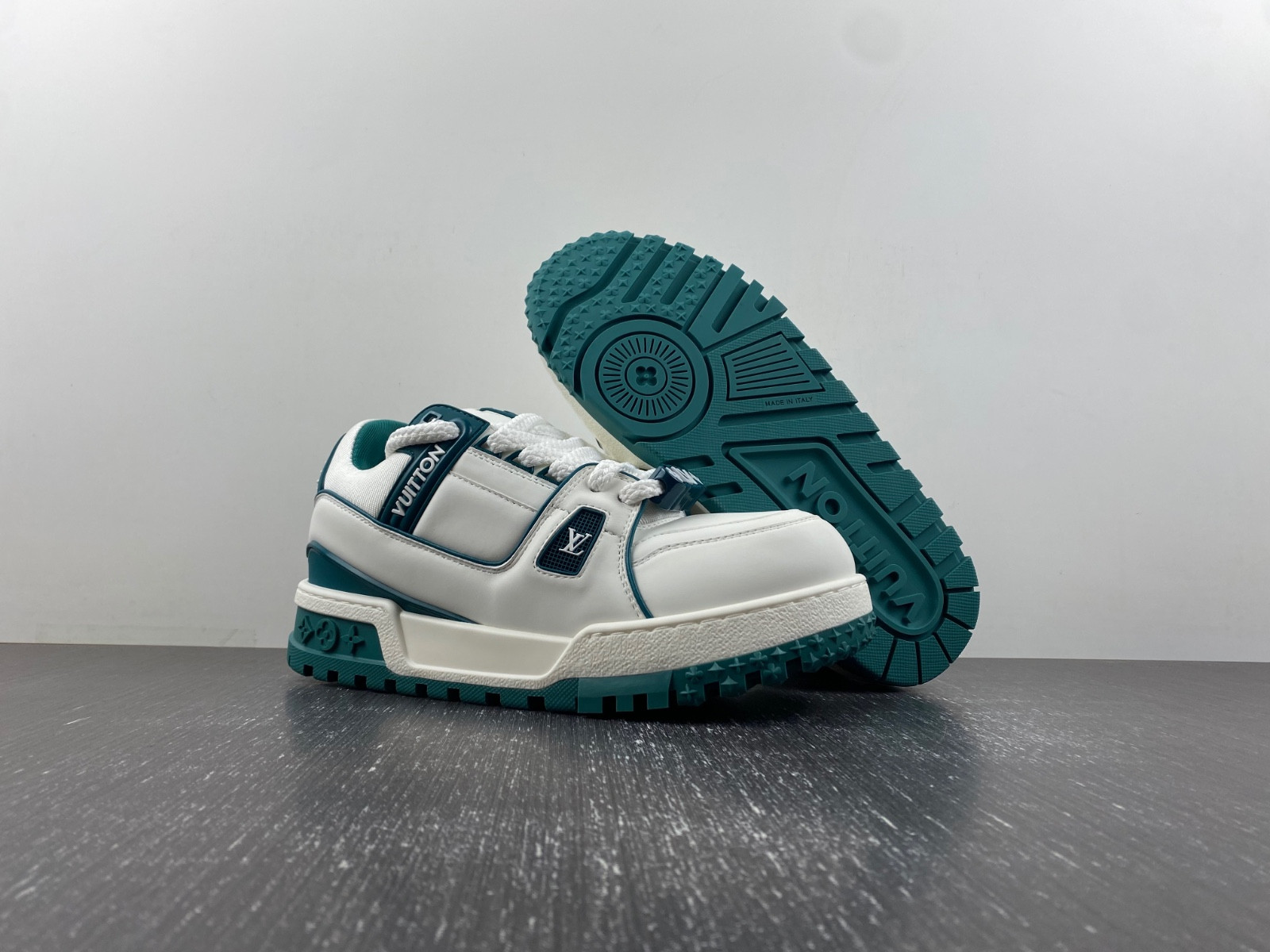 lvt sneakers