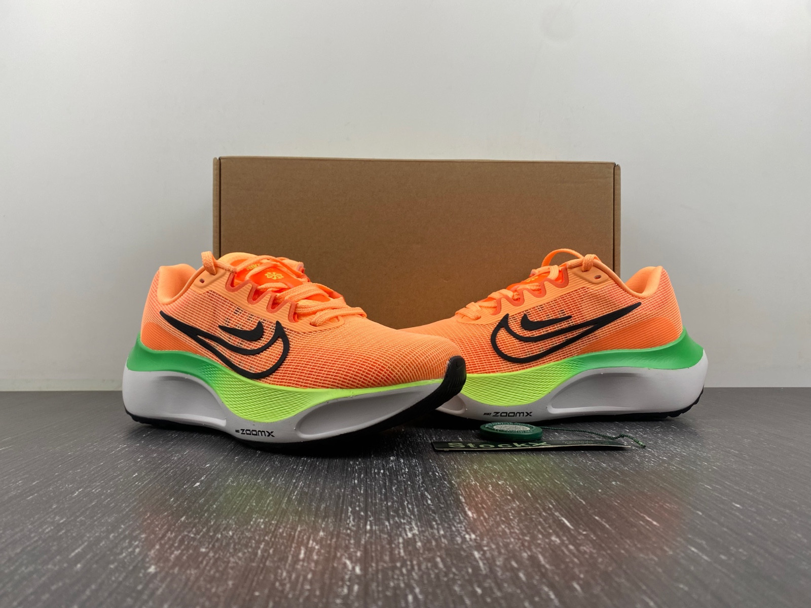 nike zoom fly 5 total orange ghost green (women