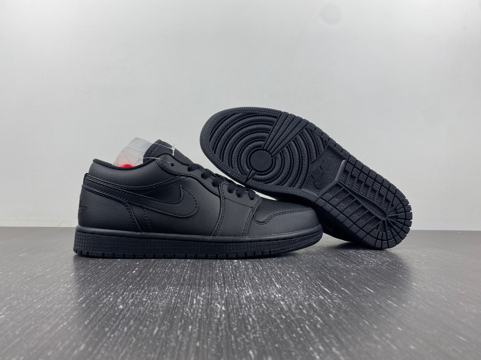 air jordan 1 low ''triple black'' 553558-091