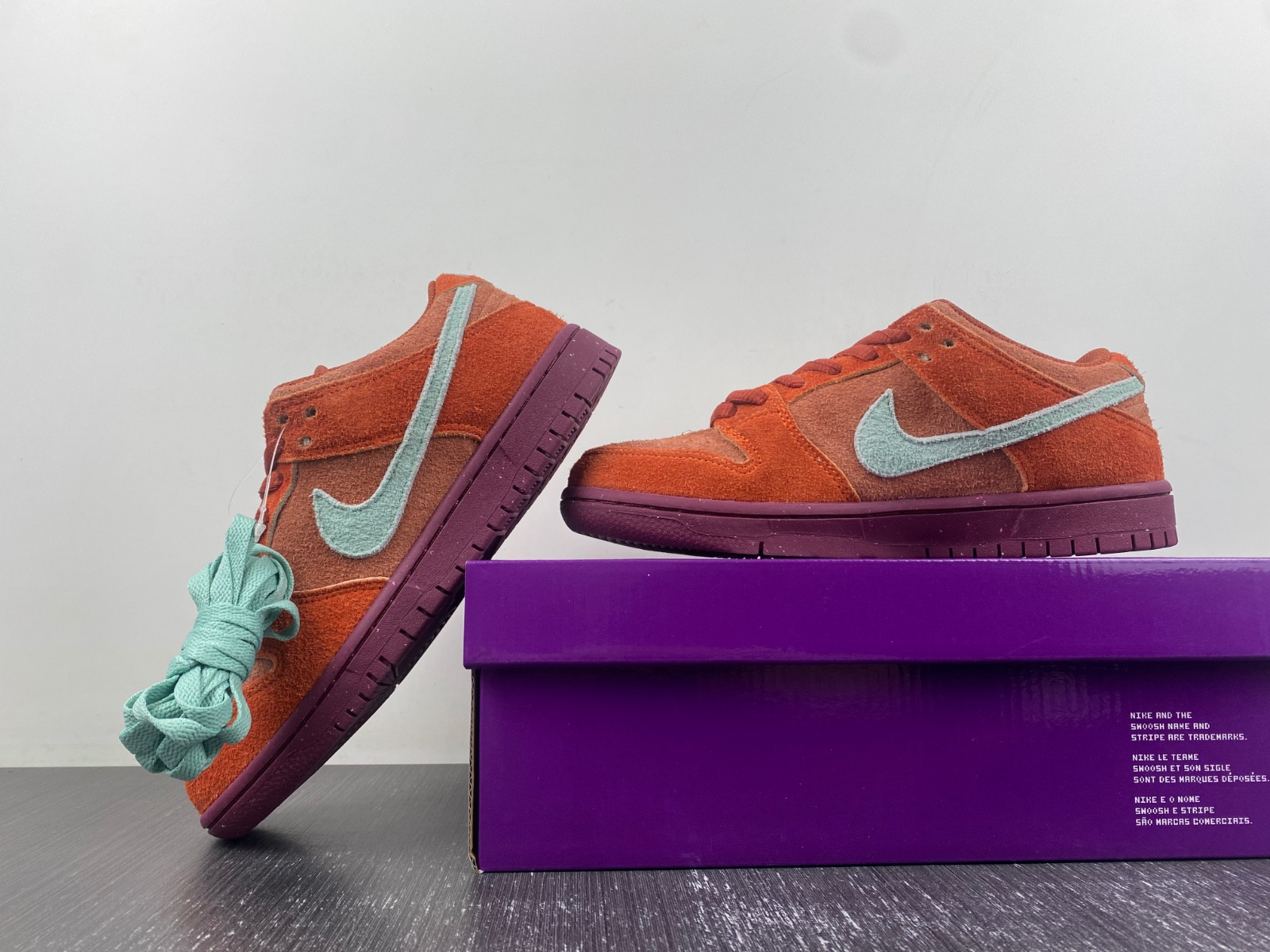 nike sb dunk low mystic red dv5429-601