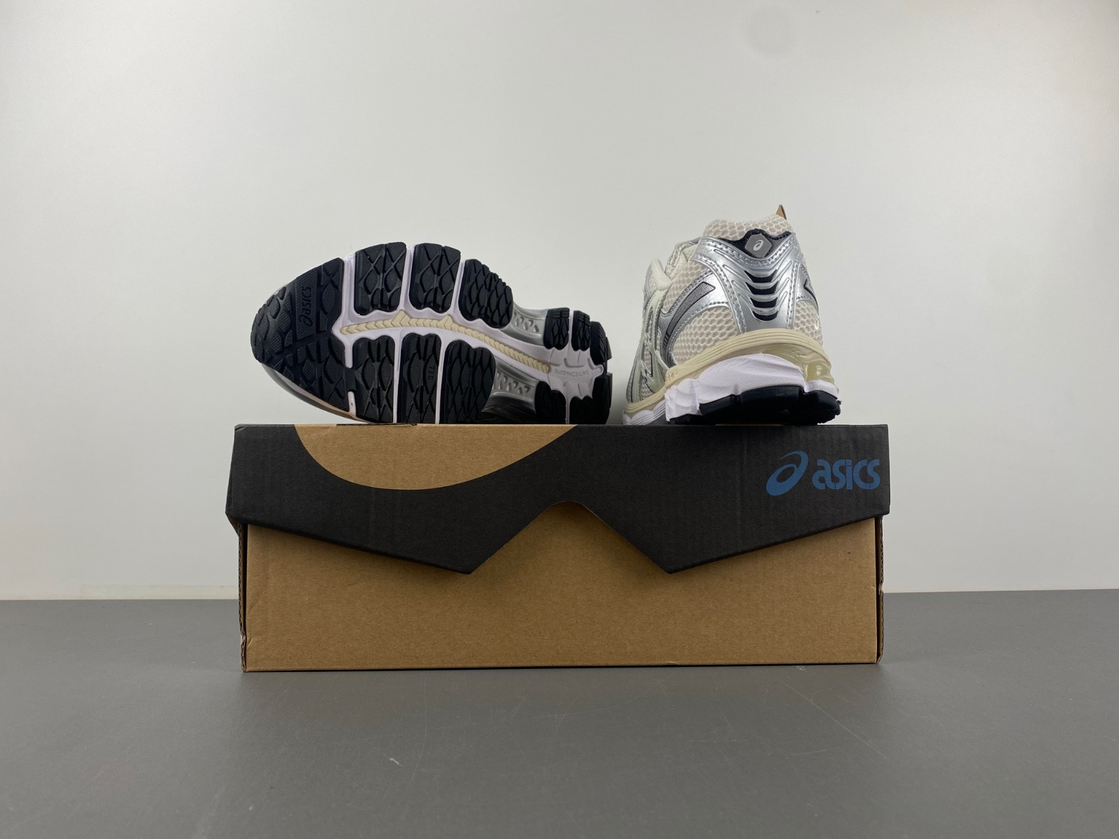 As*ic*s x ronnie fieg gel kayano 12.1 