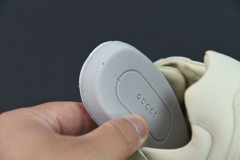 g*u*i rhyton sneaker