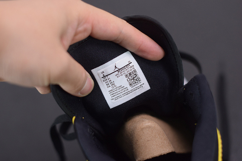 air jordan 1 mid se "yellow toe" 852542-071