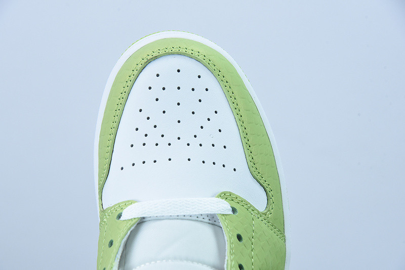 wmns air jordan 1 mid se 