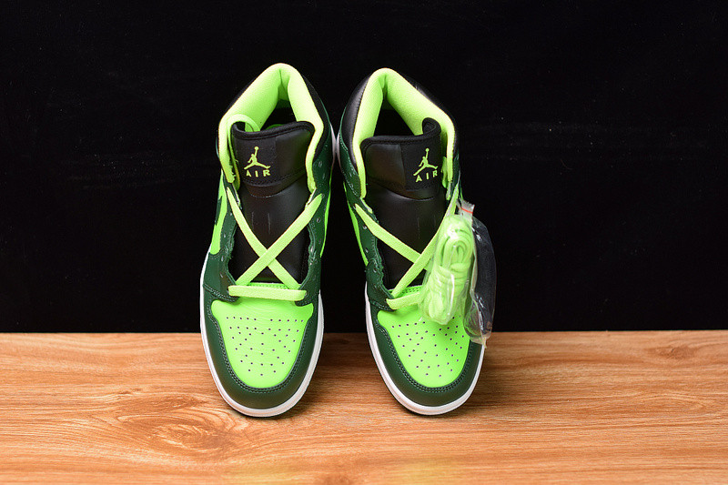 air jordan 1 mid "hulk" 554724-330