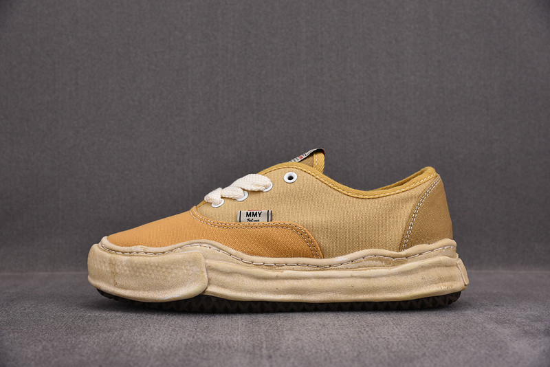 Ma*s*n mihara yasuhiro sneaker