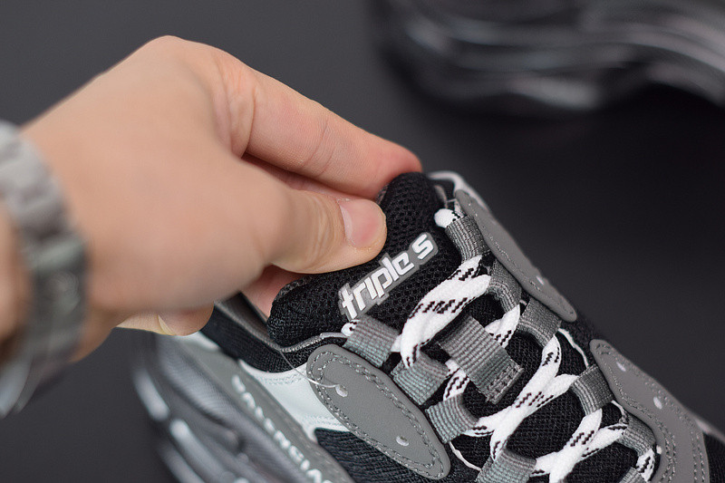 bc triple s trainer 483546 w06f1 0841