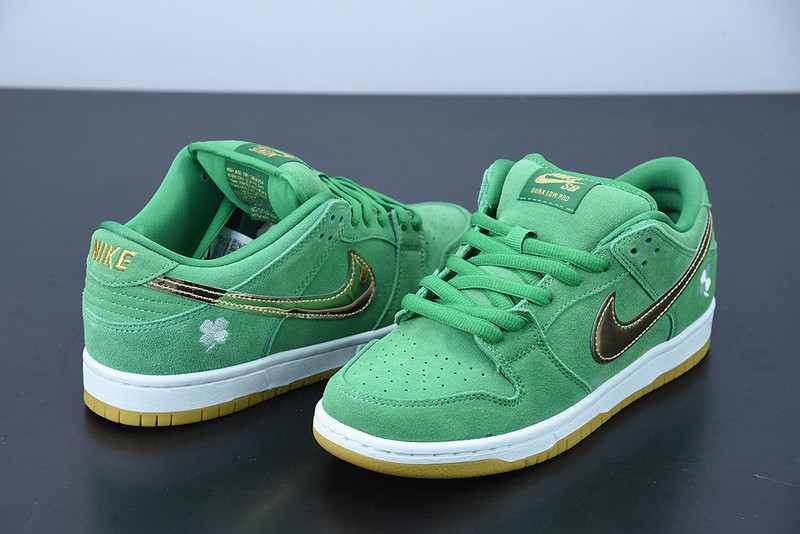 nike sb dunk low st. patrick
