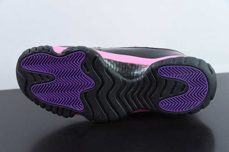 Air Jordan 11 Retro “Pink Black”