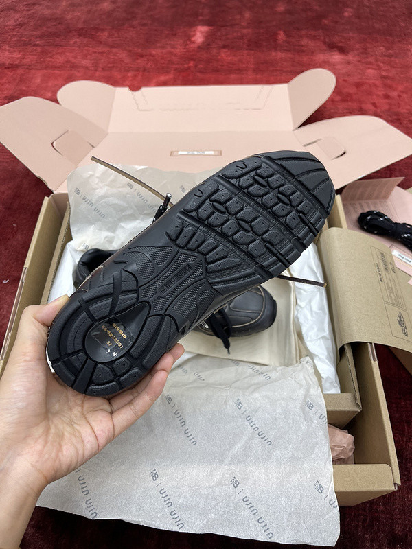 NEW BALANCE X MIUMIU SNEAKER