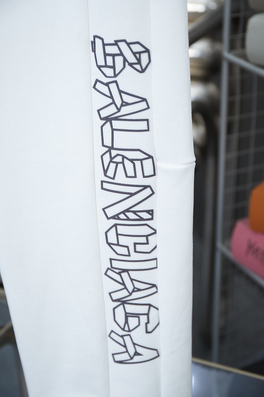 Ba*len*cia*ga clothes