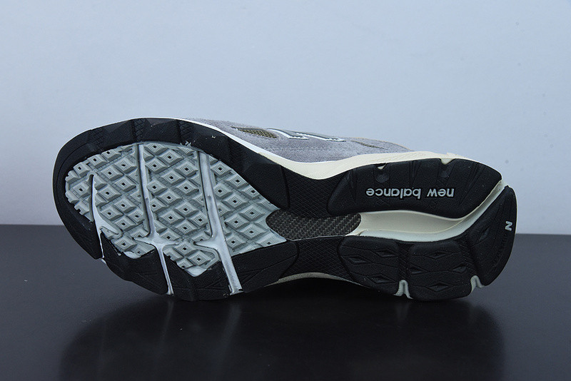 new balance sneaker