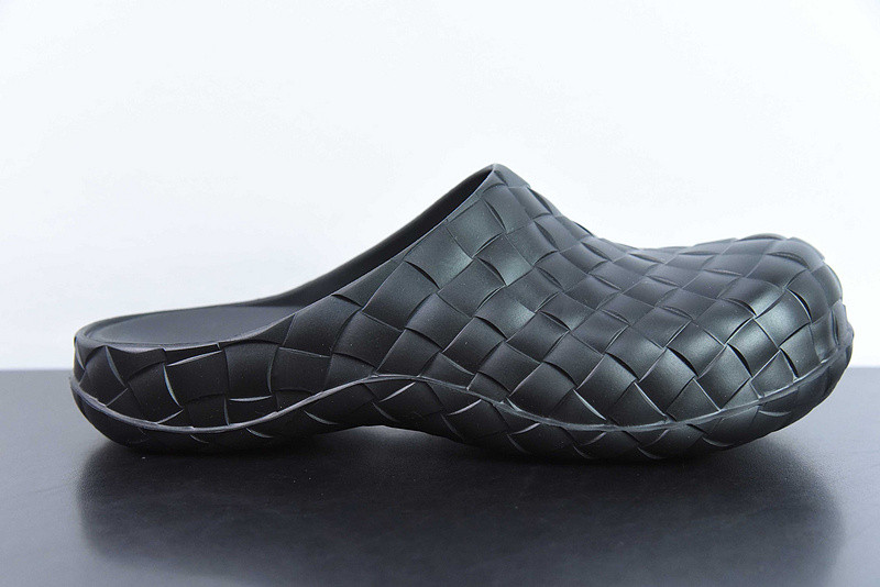 Bo*te*ga ve*ne*ta slide