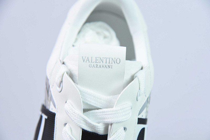 valentino sneaker