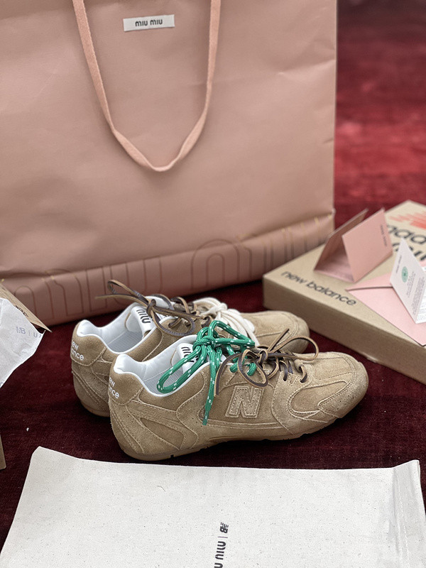 NEW BALANCE X MIUMIU SNEAKER