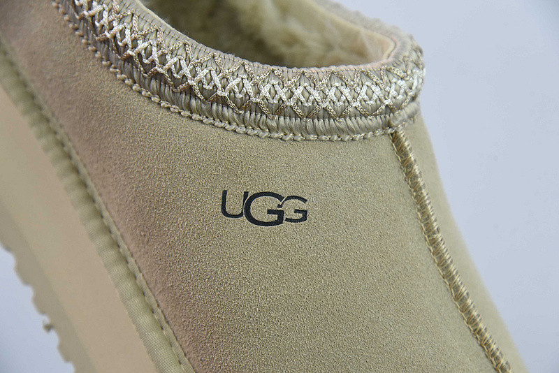 UGG