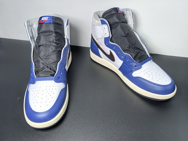 Air Jordan 1 High OG "White/Deep Royal Blue" DZ5485-100
