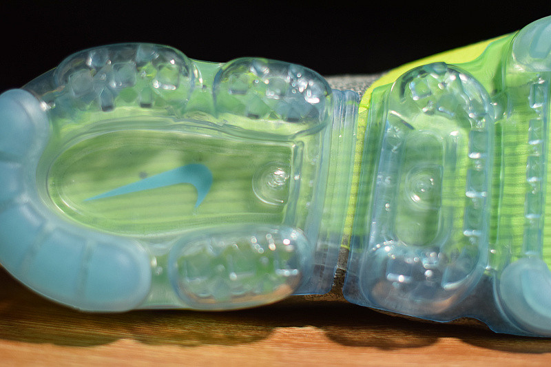 nike air vapormax moc 2 mica green ah7006-300