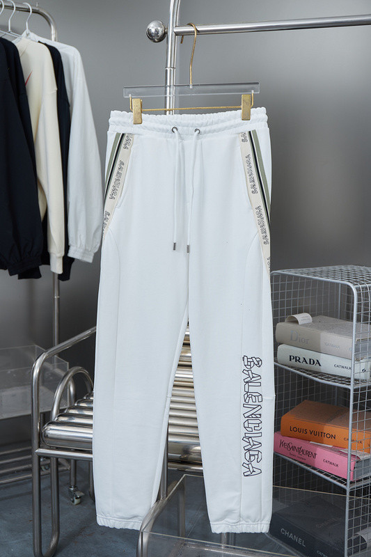 Ba*len*cia*ga clothes